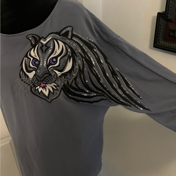 Vintage Bob Mackie Knit Blouse/Tee Sequined Tiger Embroidered Size XL Blue/Grey - Picture 4 of 5